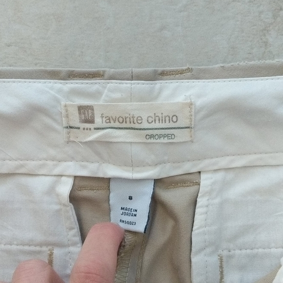 NWOT Gap size 8 khaki and brown Capris - Picture 3 of 8